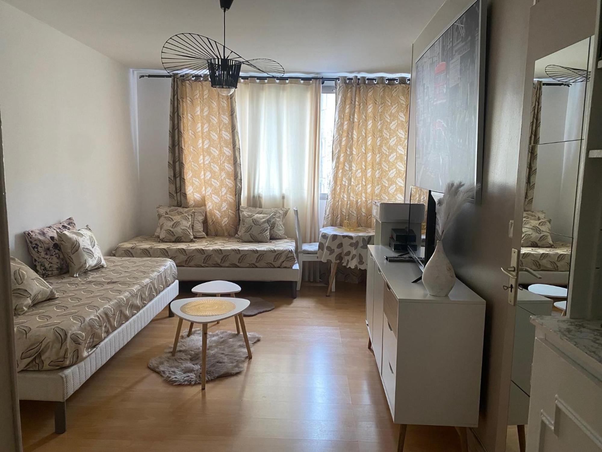 Cosy Wagram Apartment Paris